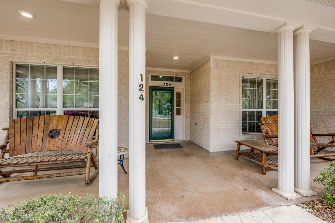 Spacious 5 Bdrm Home Mins To Wineries With Private Pool And Hot Tub! 존슨 시티 외부 사진
