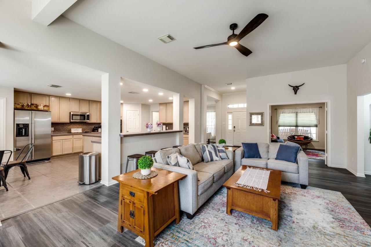 Spacious 5 Bdrm Home Mins To Wineries With Private Pool And Hot Tub! 존슨 시티 외부 사진