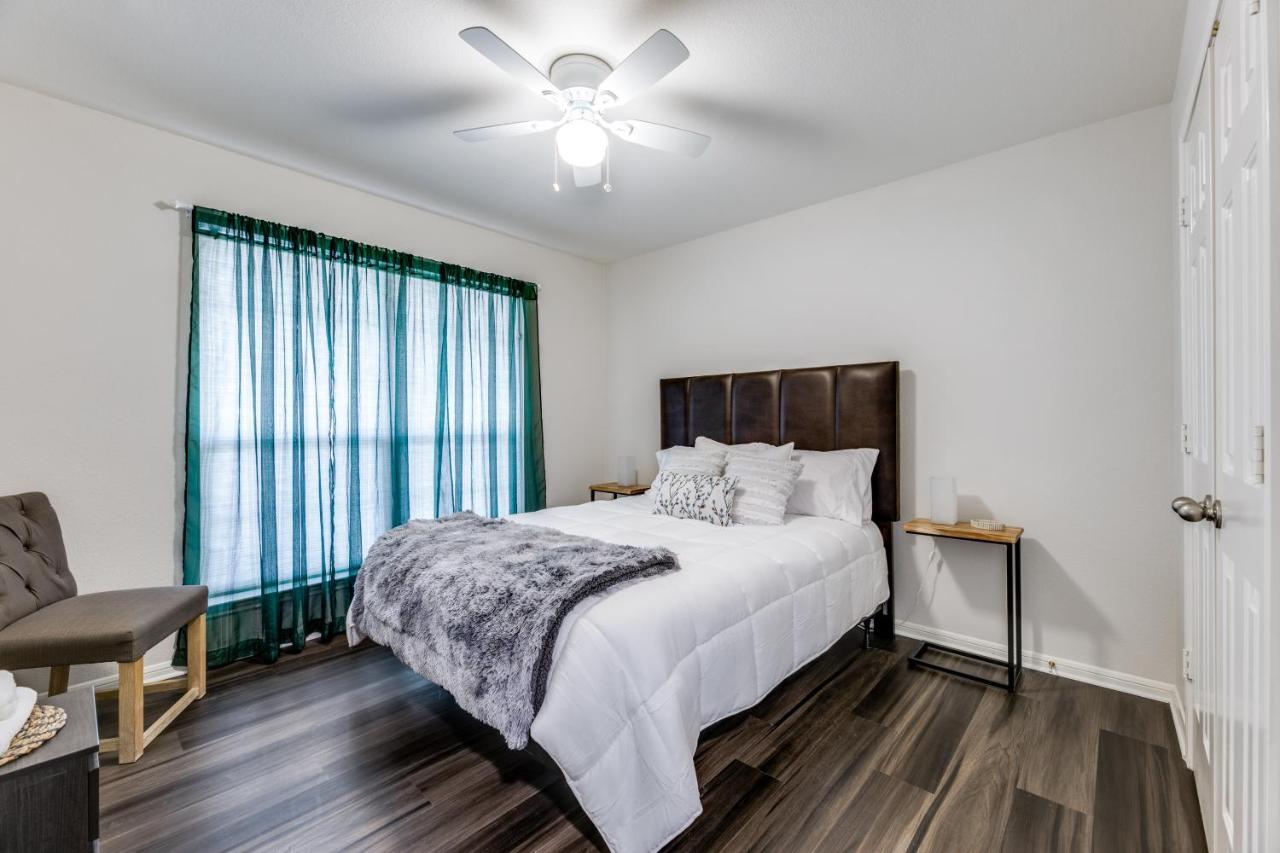 Spacious 5 Bdrm Home Mins To Wineries With Private Pool And Hot Tub! 존슨 시티 외부 사진